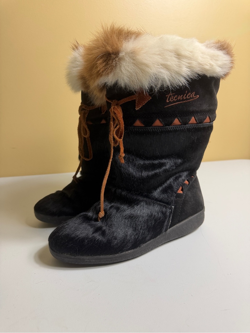 Vintage Tecnica Skandia Black Goat Fur Apres Ski Boots Italy Womens 38 US 7.5